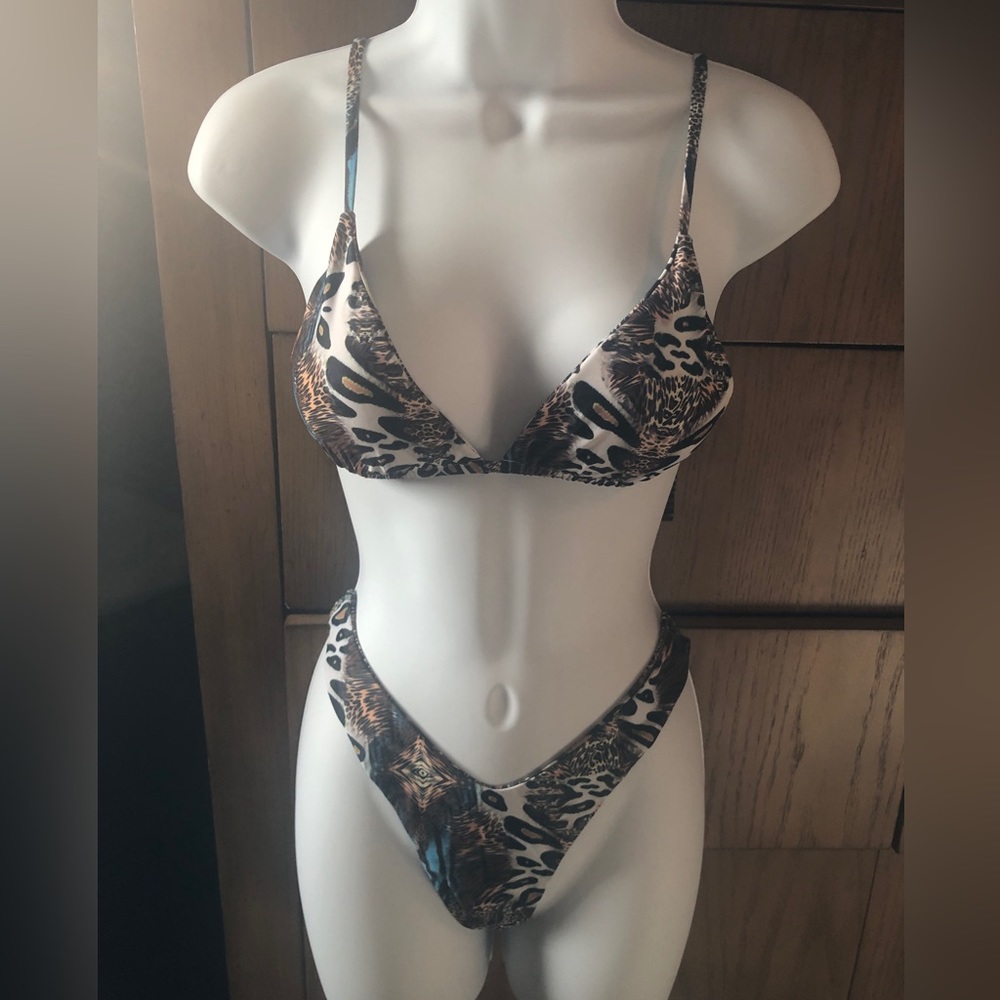 Sexy, exotic print bikini